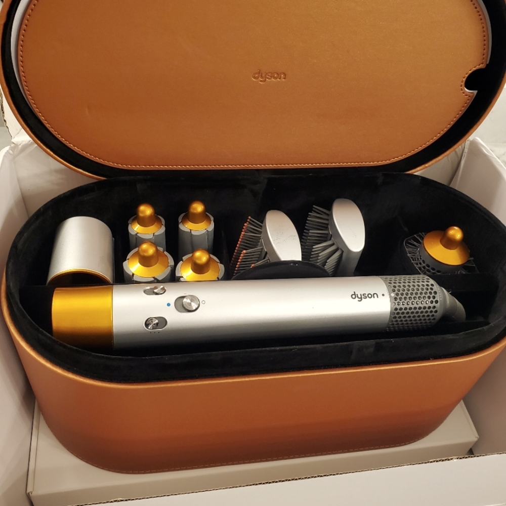Dyson Airwrap Complete Gift Set gorgeous copper/silver  Limited edition.